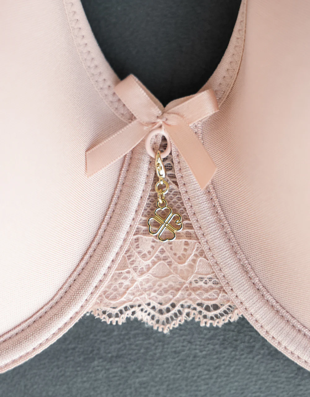 Bra Charm Lucky - Image 2