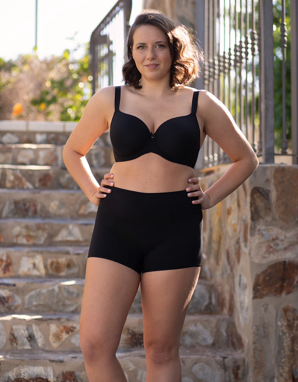 High-Waist-Shorts Basic Black - Image 3