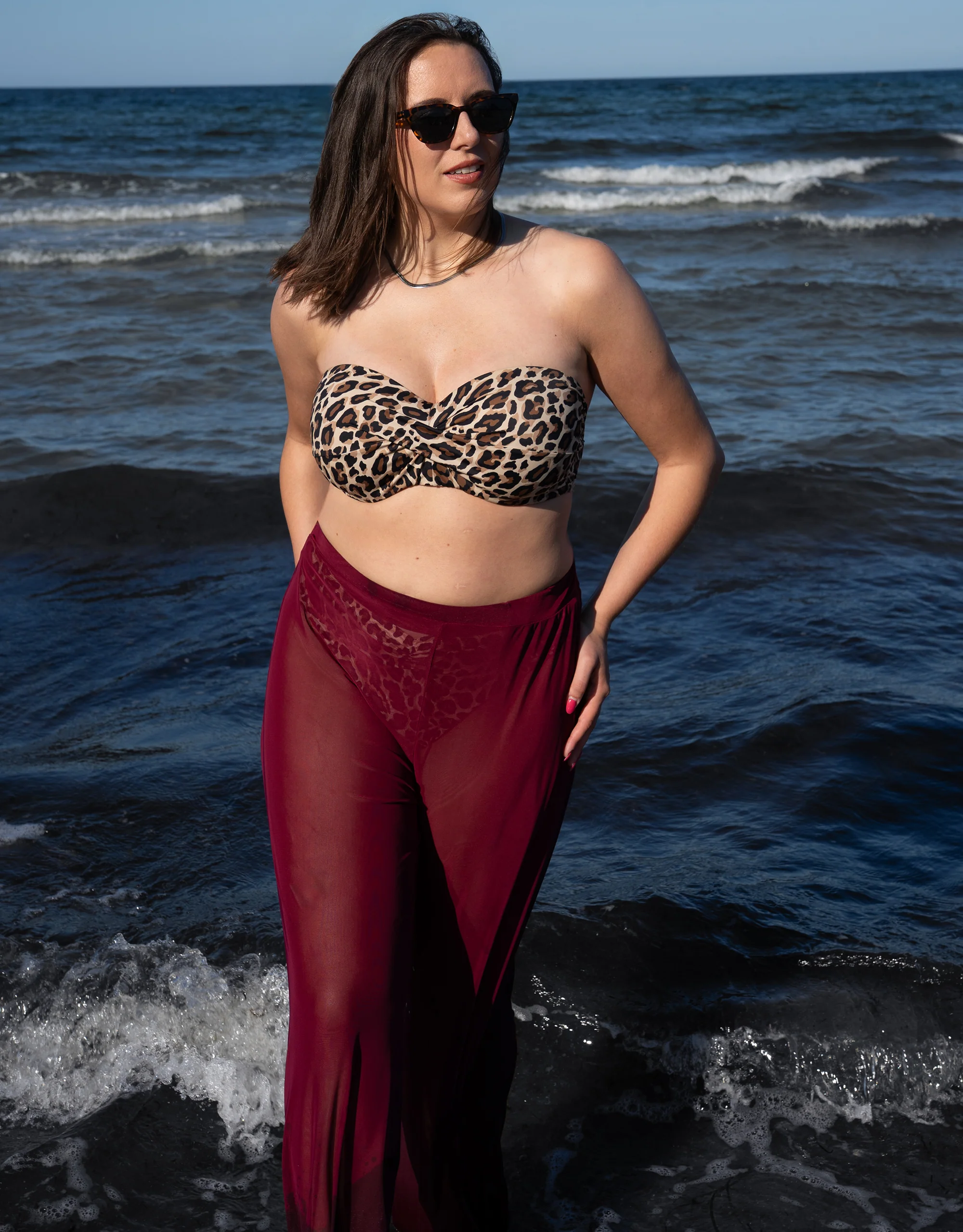 Hose Sheer Transparent Bordeaux - Image 6