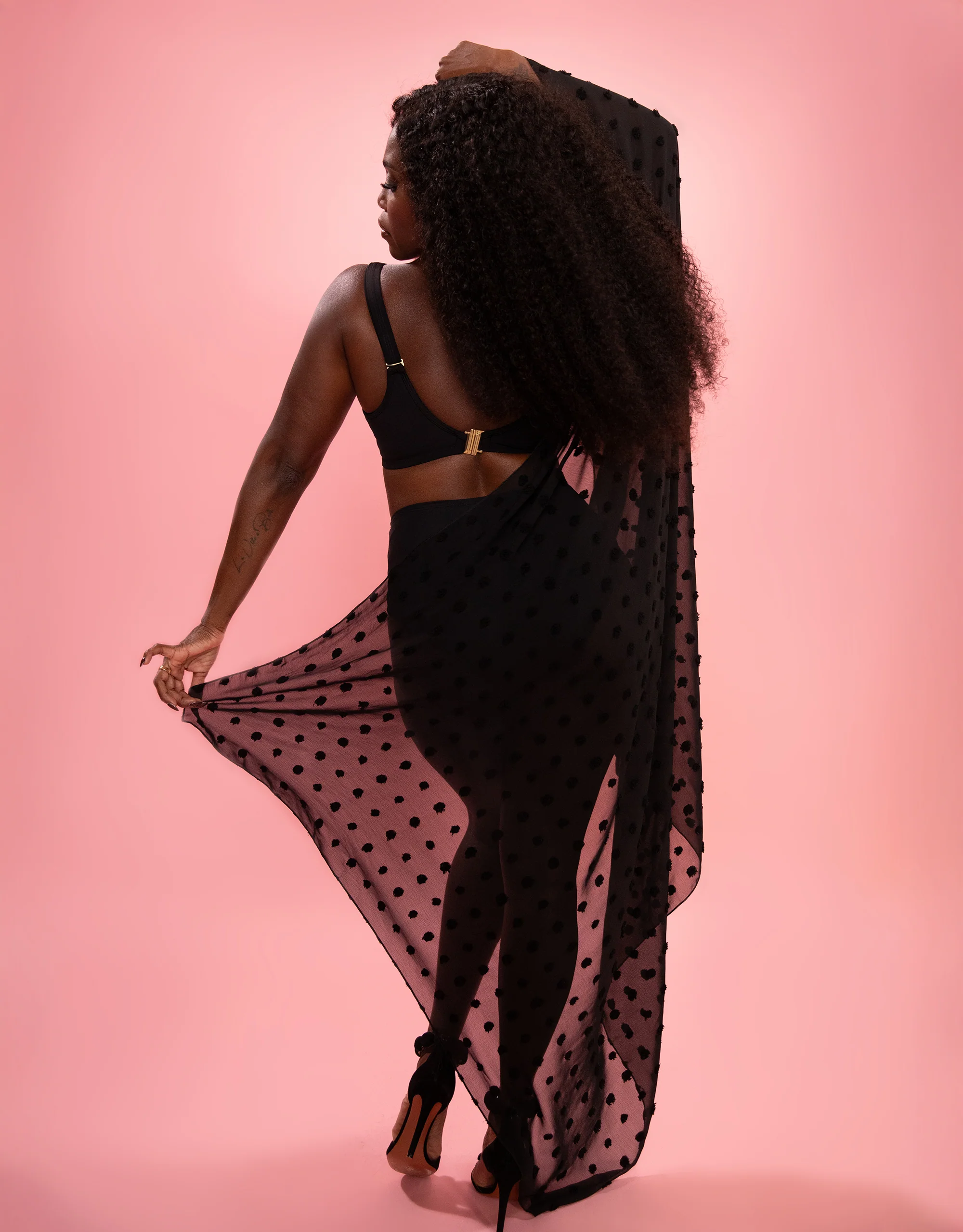 Pareo Dots Black - Image 3