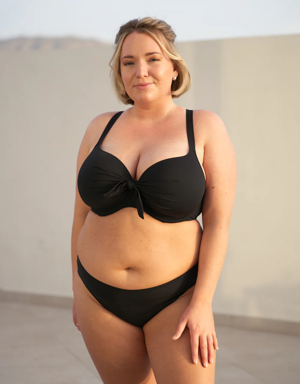 Schalen-Bikini-Top Valencia Black - Image 9